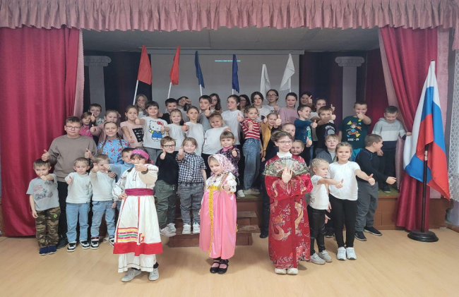 В Киреевском центре образования №3 масштабно отметили День народного единства