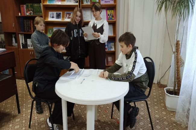 Киреевские школьники стали участниками литературной гостиной, посвящённой юбилею Ивана Тургенева
