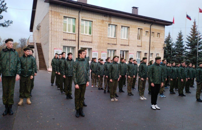 Юноши 10 класса Киреевского центра образования № 3 отправились на учебные сборы по основам военной службы