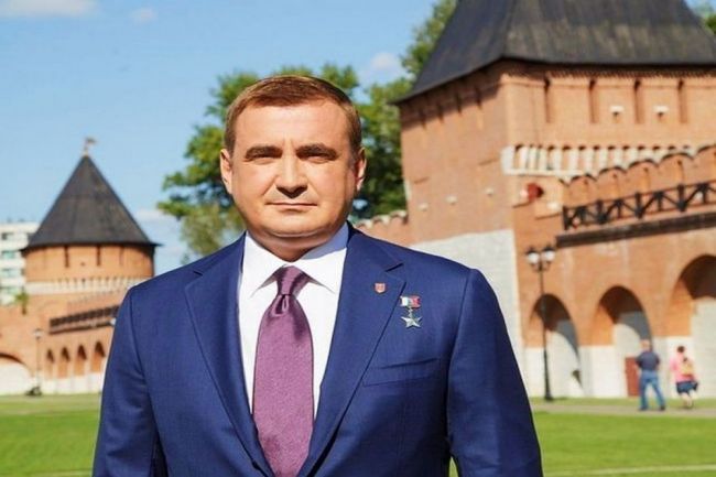 Алексей Дюмин поздравил оборонщиков с Днем оружейника