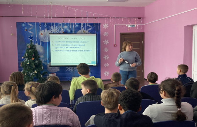 В Кузнецовском Доме культуры детям напомнили о ПДД