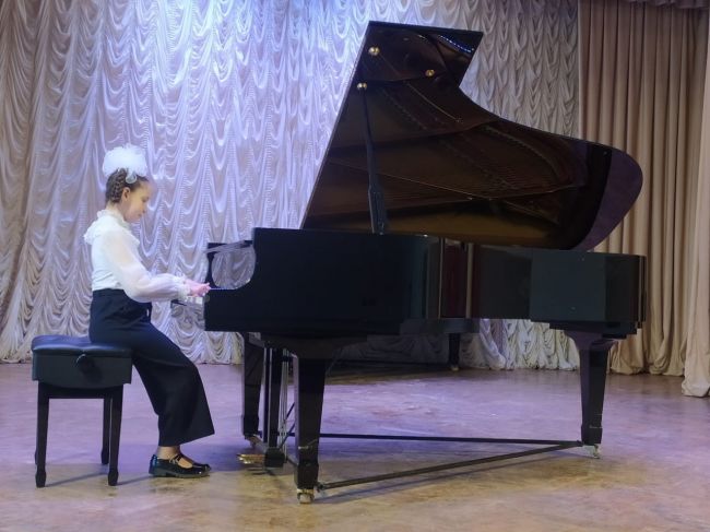 Липковскую пианистку наградили за исполнение пьесы «Кукушка»