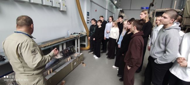 Ученики Киреевского центра образования № 3 посетили Тульского конструкторского бюро приборостроения