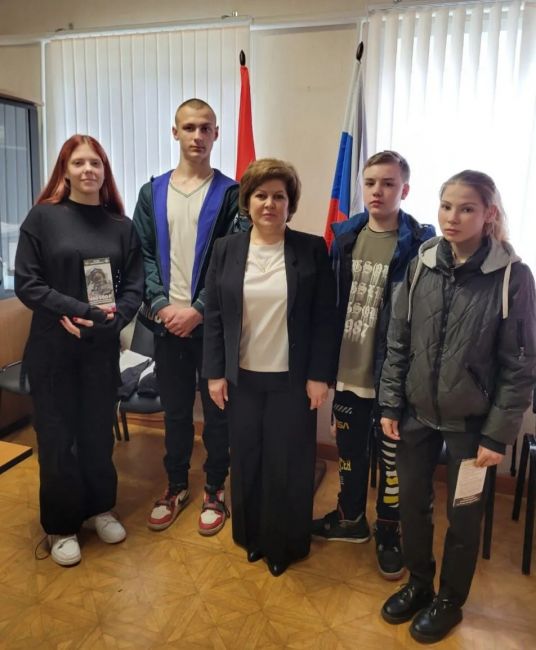 Учащиеся Быковской школы побывали на экскурсии в Дедиловской администрации