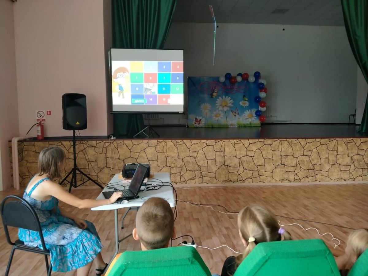 В Кузнецовском Доме культуры прошел час безопасности для детей «Один дома»