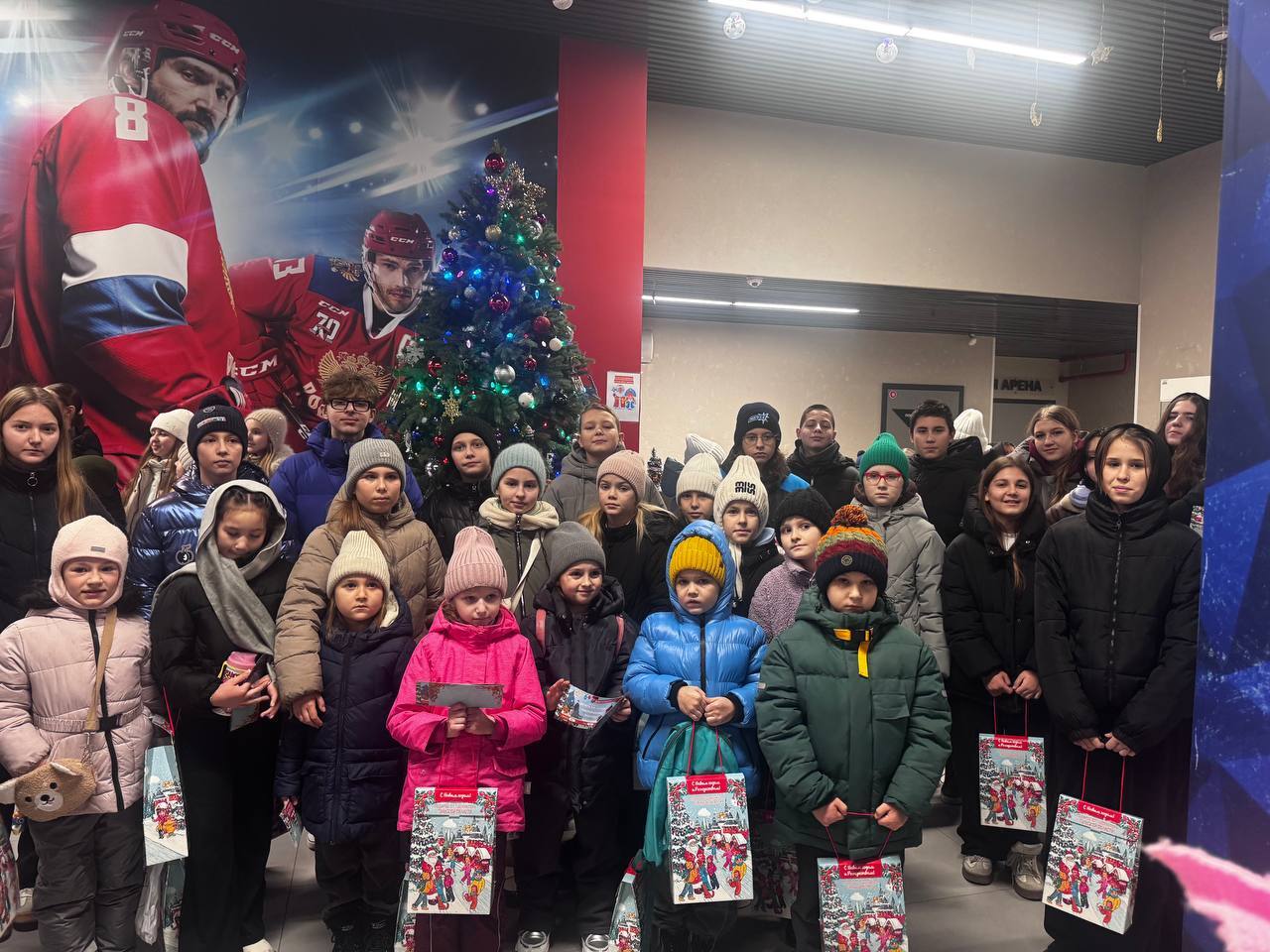 Воспитанники Киреевской спортивной школы посетили губернаторскую елку в Ледовом дворце Воспитанники Киреевской спортивной школы посетили губернаторскую елку в Ледовом дворце