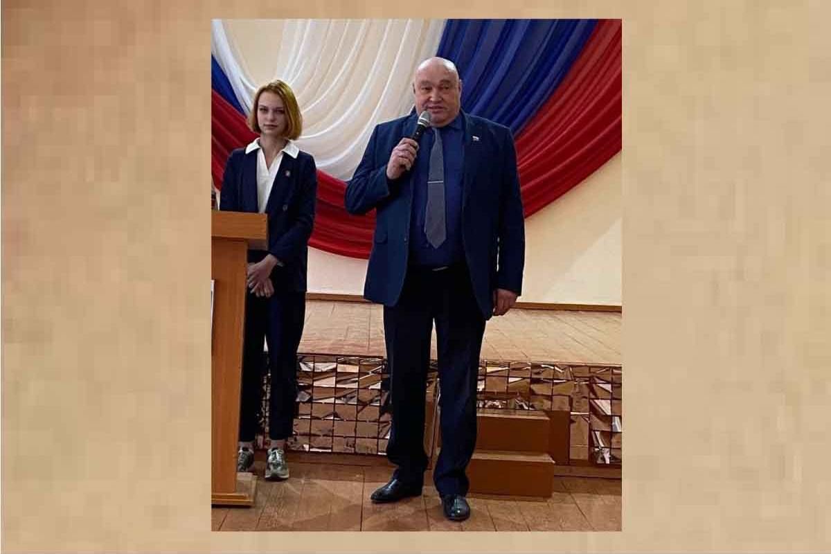 Сергей Салихов: «Среди наших выпускников немало тех, кто несет боевую службу по контракту» Сергей Салихов: «Среди наших выпускников немало тех, кто несет боевую службу по контракту»