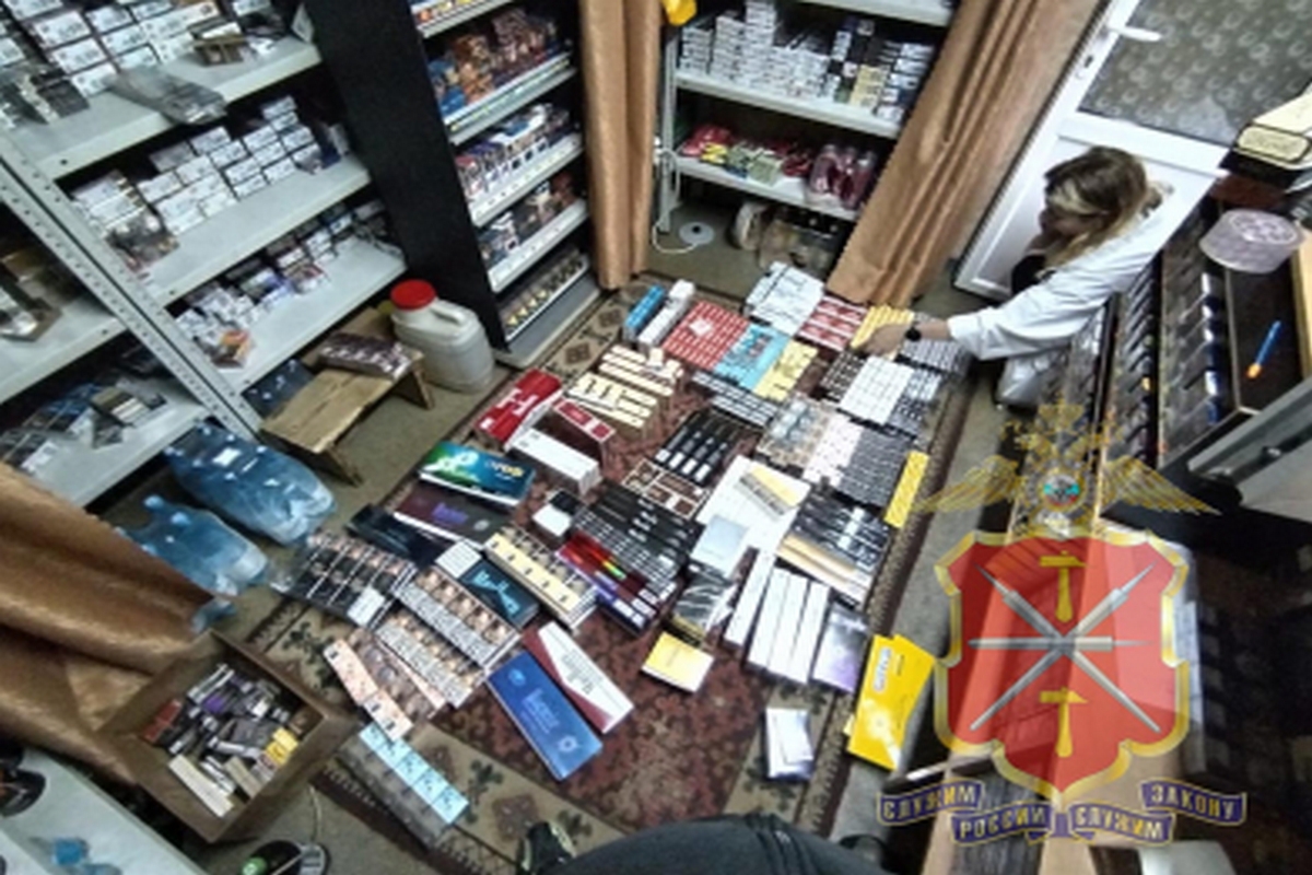 В Киреевске полицейские изъяли из незаконного оборота около 13 тысяч пачек контрафактных сигарет