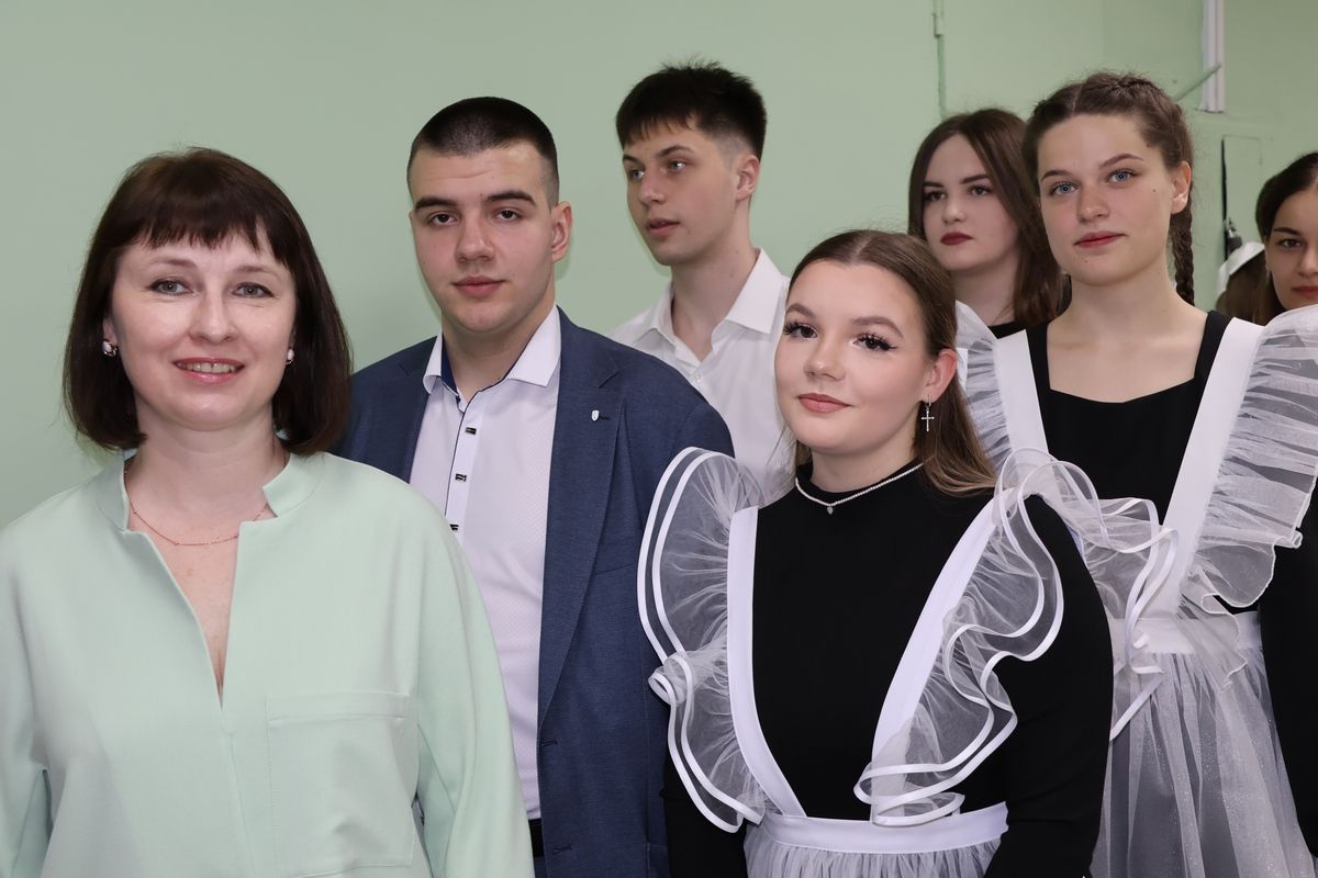Школьные годы чудесные: Последний звонок в Киреевском ЦО №1. Фоторепортаж