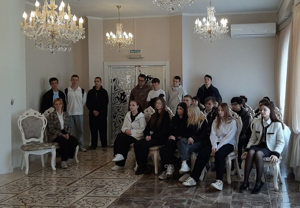 Киреевский ЗАГС посетили школьники