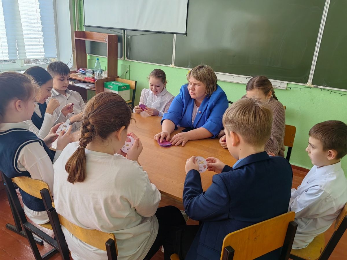«Поэтический калейдоскоп» организовали в Шварцевском центре образования