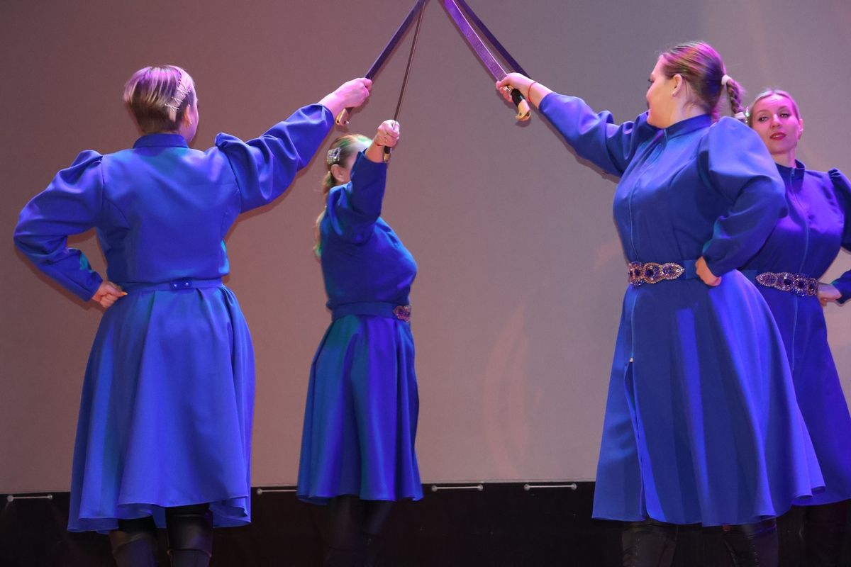 День народного единства отпраздновали в Киреевском городском доме культуры. Фоторепортаж