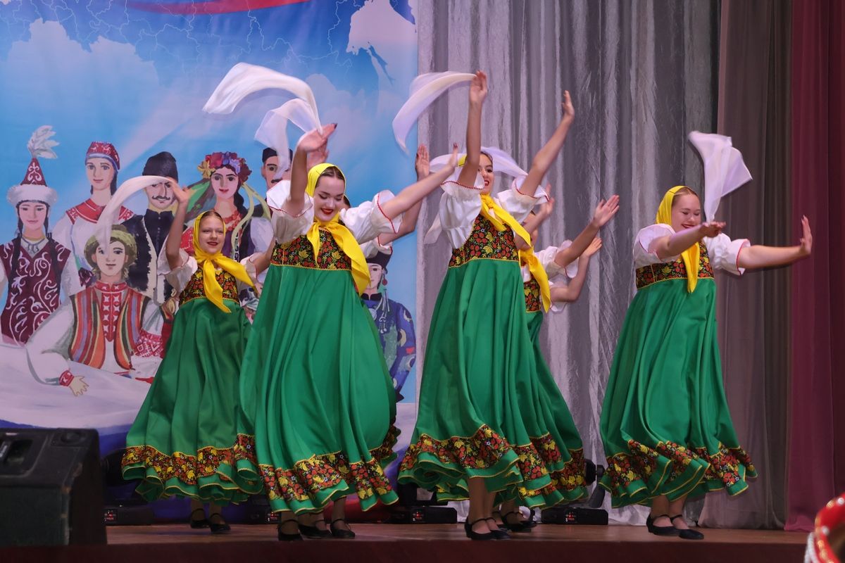 День народного единства в Киреевском районном Доме культуры. Большой фоторепортаж День народного единства в Киреевском районном Доме культуры. Большой фоторепортаж