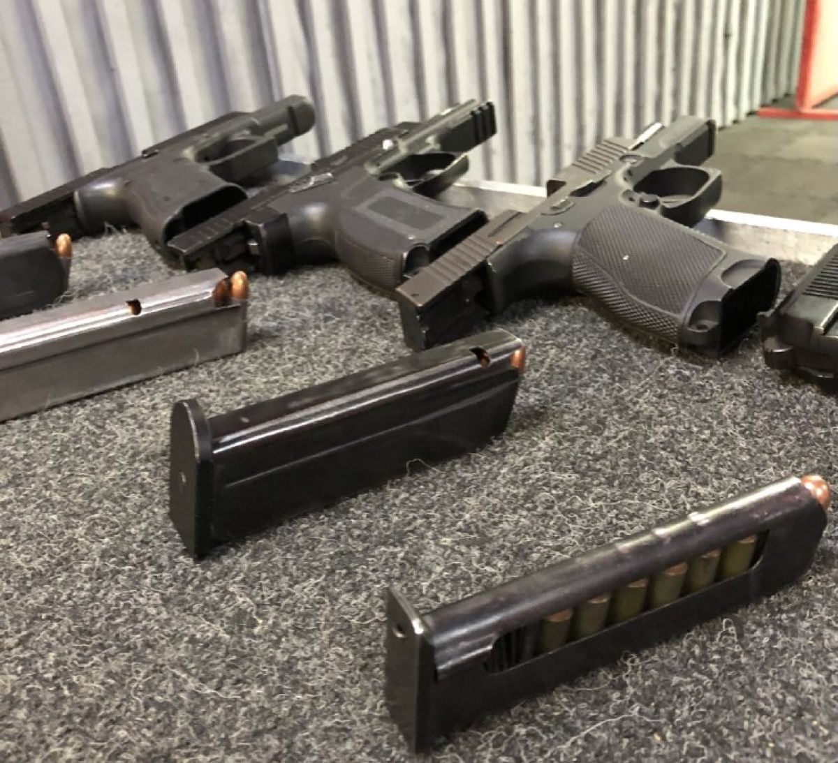 Тульские росгврадейцы изъяли 15 единиц оружия за нарушения правил хранения Тульские росгврадейцы изъяли 15 единиц оружия за нарушения правил хранения