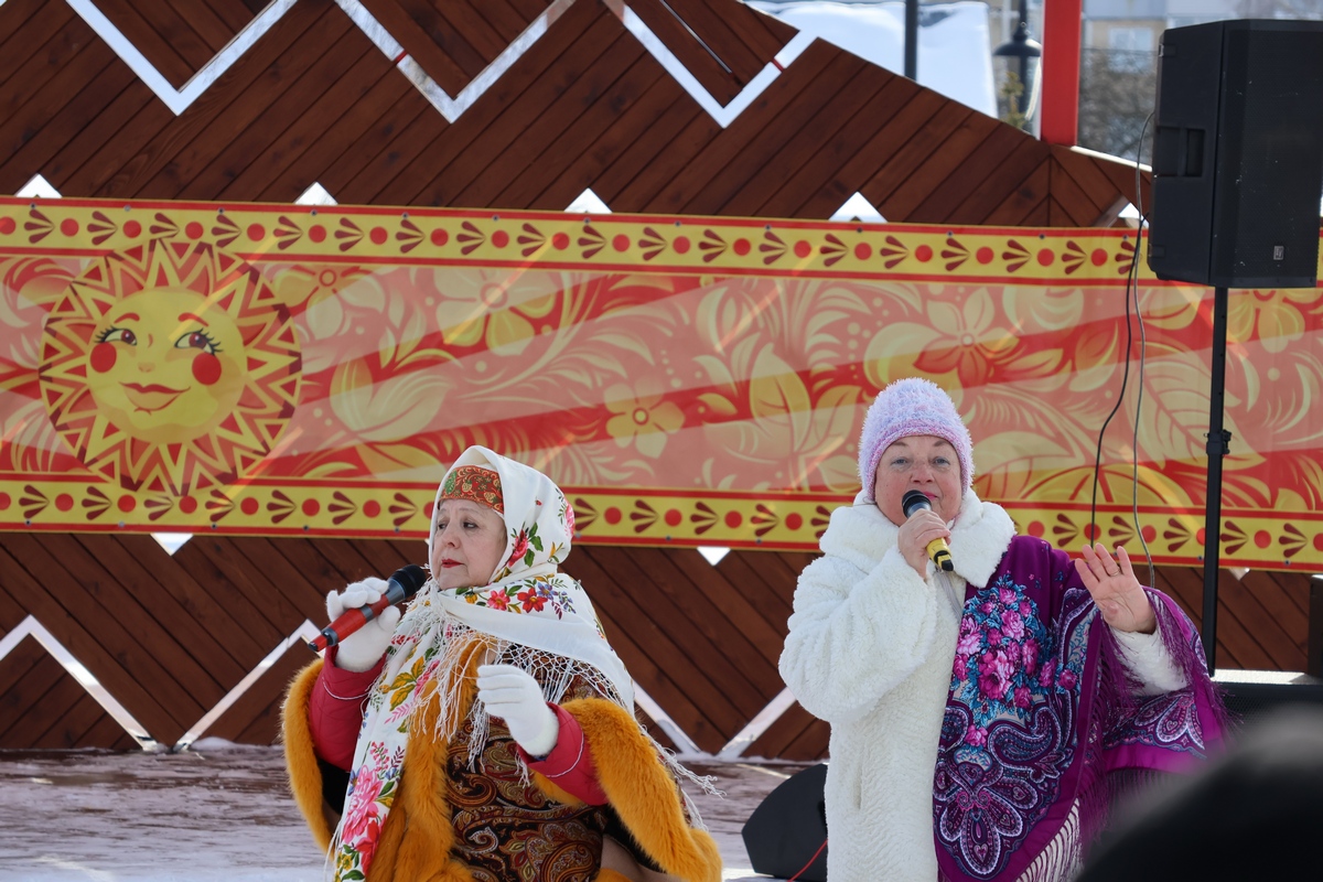 Традиционные масленичные гуляния состоялись в КиреевСКвере Традиционные масленичные гуляния состоялись в КиреевСКвере