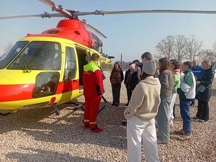 Студентам Тульского медицинского колледжа рассказали об особенностях санитарно-авиационной эвакуации Студентам Тульского медицинского колледжа рассказали об особенностях санитарно-авиационной эвакуации