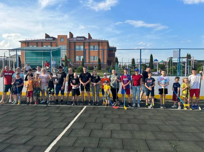 Юные хоккеисты из клуба «Заря» турниром с родителями закрыли сезон