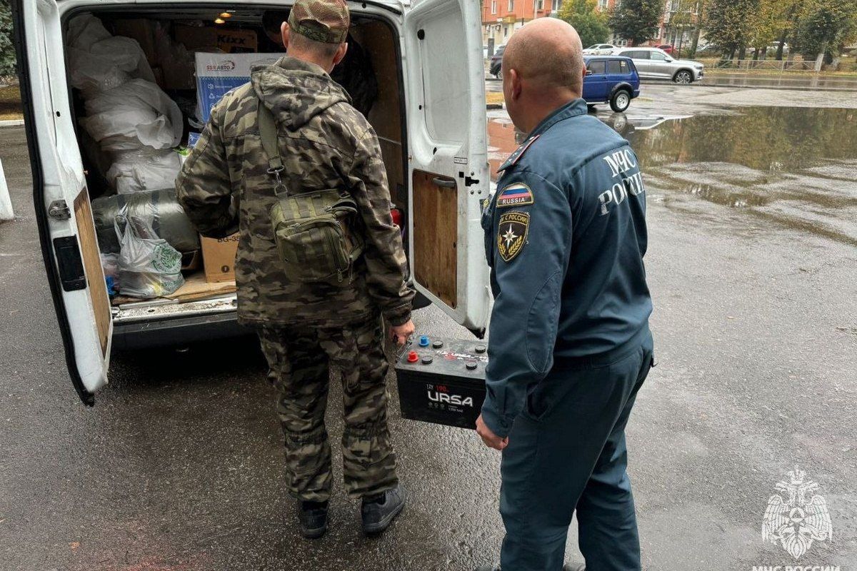 Узловские спасатели отправили очередную партию гуманитарной помощи участникам СВО