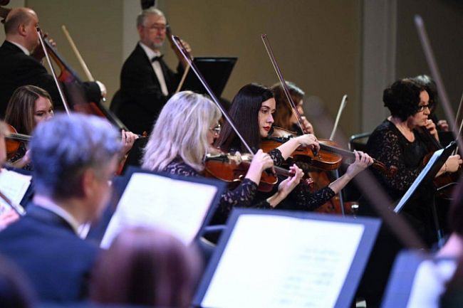 Донецкий симфонический оркестр выступил на сцене тульской филармонии