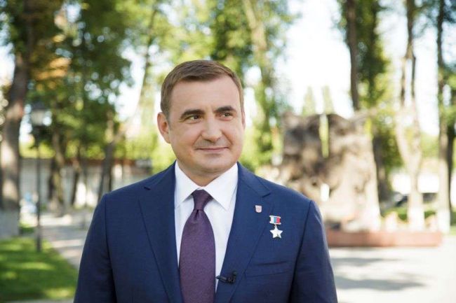 Алексей Дюмин поздравил десантников с Днем ВДВ Алексей Дюмин поздравил десантников с Днем ВДВ