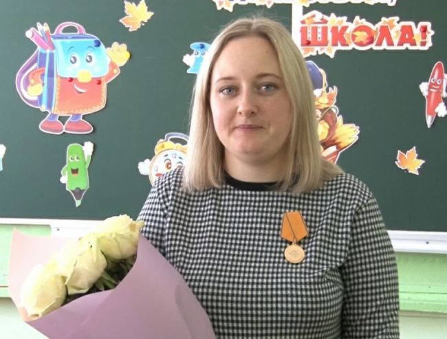 Владимир Колокольцев наградил учительницу из Тульской области за смелые и решительные действия в экстремальной ситуации