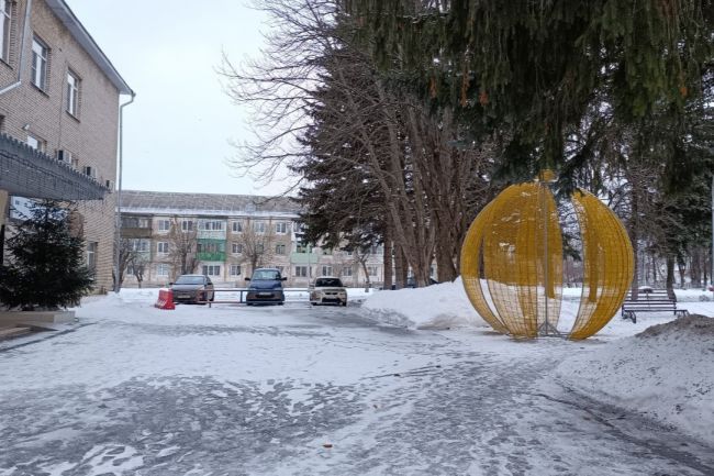 В Куркино пасмурно, небольшой снег