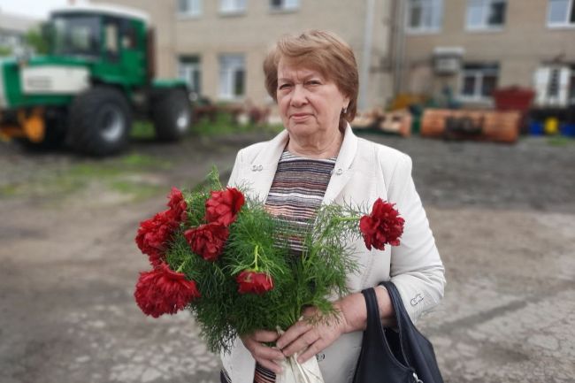 Юлия Скогорева: Куркинские пенсионеры неустанно оказывают помощь фронту
