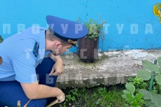 Фундамент многоквартирного дома на грани разрушения