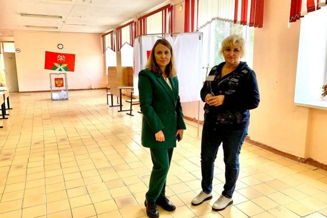 Заместитель председателя штаба Общественного наблюдения за выборами в Тульской области Елена Шмелева посетила УИКи в Нов