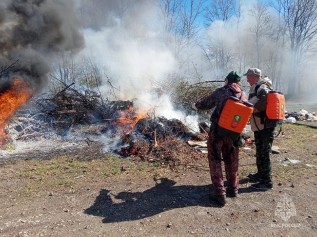 Сотрудники ОНДиПР по Богородицкому и Куркинскому районам рассказывают как сжигать мусор