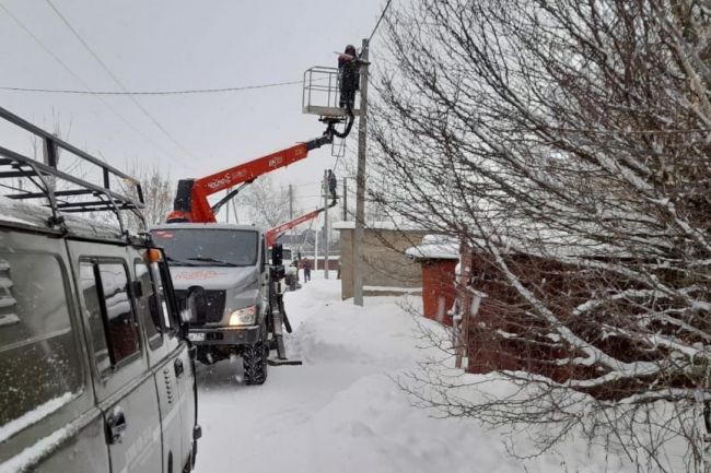 Энергетики «Тулэнерго» смонтировали новую систему уличного освещения в поселке Арсеньево