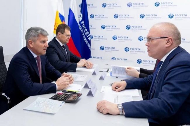Александр Соколов и Игорь Маковский обсудили актуальные вопросы электросетевого комплекса в регионе