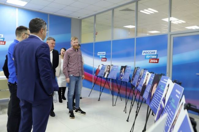 В региональном избирательном штабе Владимира Путина открылась выставка ко Дню фельдшера