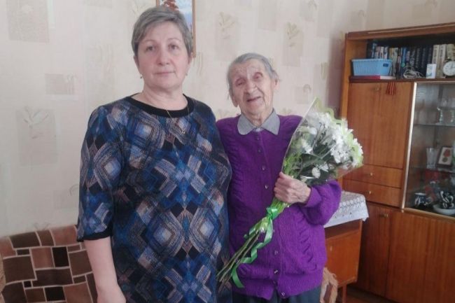 Учительницу Михайловской школы поздравили с 94-летием