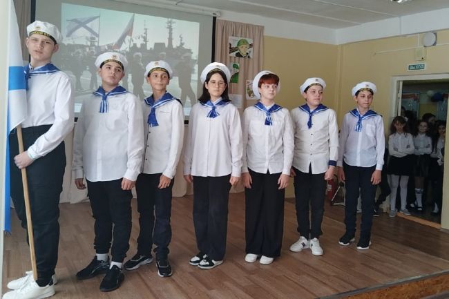 Фестиваль военно-патриотической песни в самарской школе