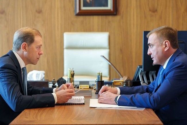 Денис Мантуров и Алексей Дюмин обсудили развитие промышленности в Тульской области
