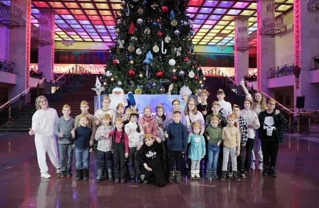 Дети ветеранов СВО посетили «Ёлку Победы» в Москве
