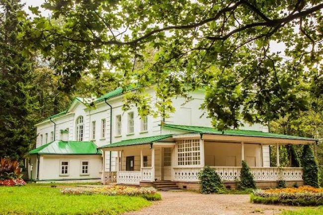VIII Театральный фестиваль «Толстой» пройдет в музее-усадьбе «Ясная Поляна» с 5 по 7 июля VIII Театральный фестиваль «Толстой» пройдет в музее-усадьбе «Ясная Поляна» с 5 по 7 июля