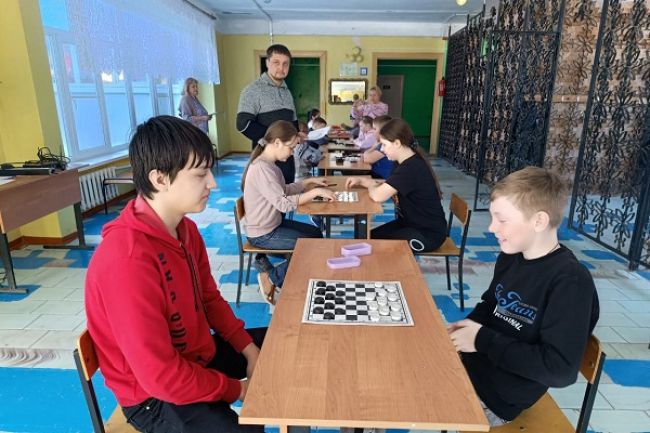 В Куркино прошел турнир по шашкам