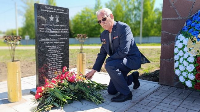 В Куркино установили мемориальную плиту погибшим воинам