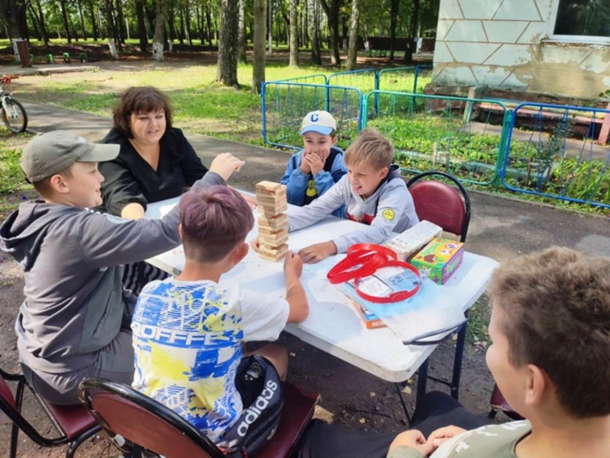 «Настолки с полки» в парке: весёлое лето продолжается