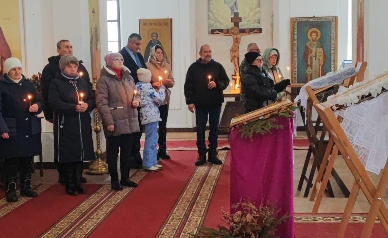 В посёлке Грибоедово впервые за сто лет прошёл крестный ход В посёлке Грибоедово впервые за сто лет прошёл крестный ход