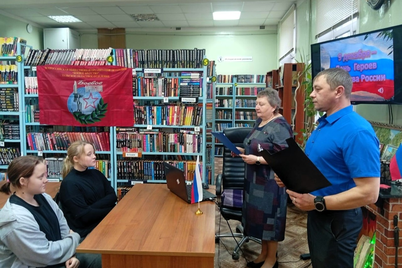 Владимир Дронов: На защиту страны встают воины-контрактники Владимир Дронов: На защиту страны встают воины-контрактники