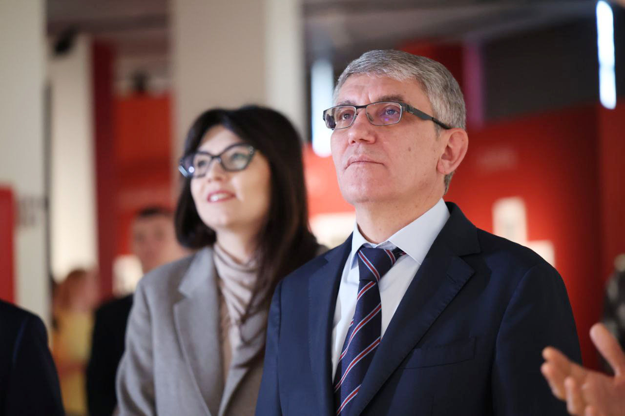 Дмитрий Миляев принял участие в открытии выставки к 100-летию Майи Плисецкой Дмитрий Миляев принял участие в открытии выставки к 100-летию Майи Плисецкой