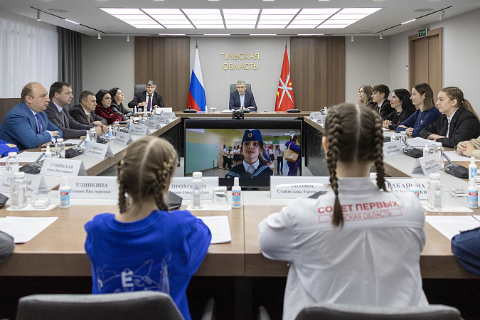 Дмитрий Миляев провел заседание координационного совета по взаимодействию с Движением Первых