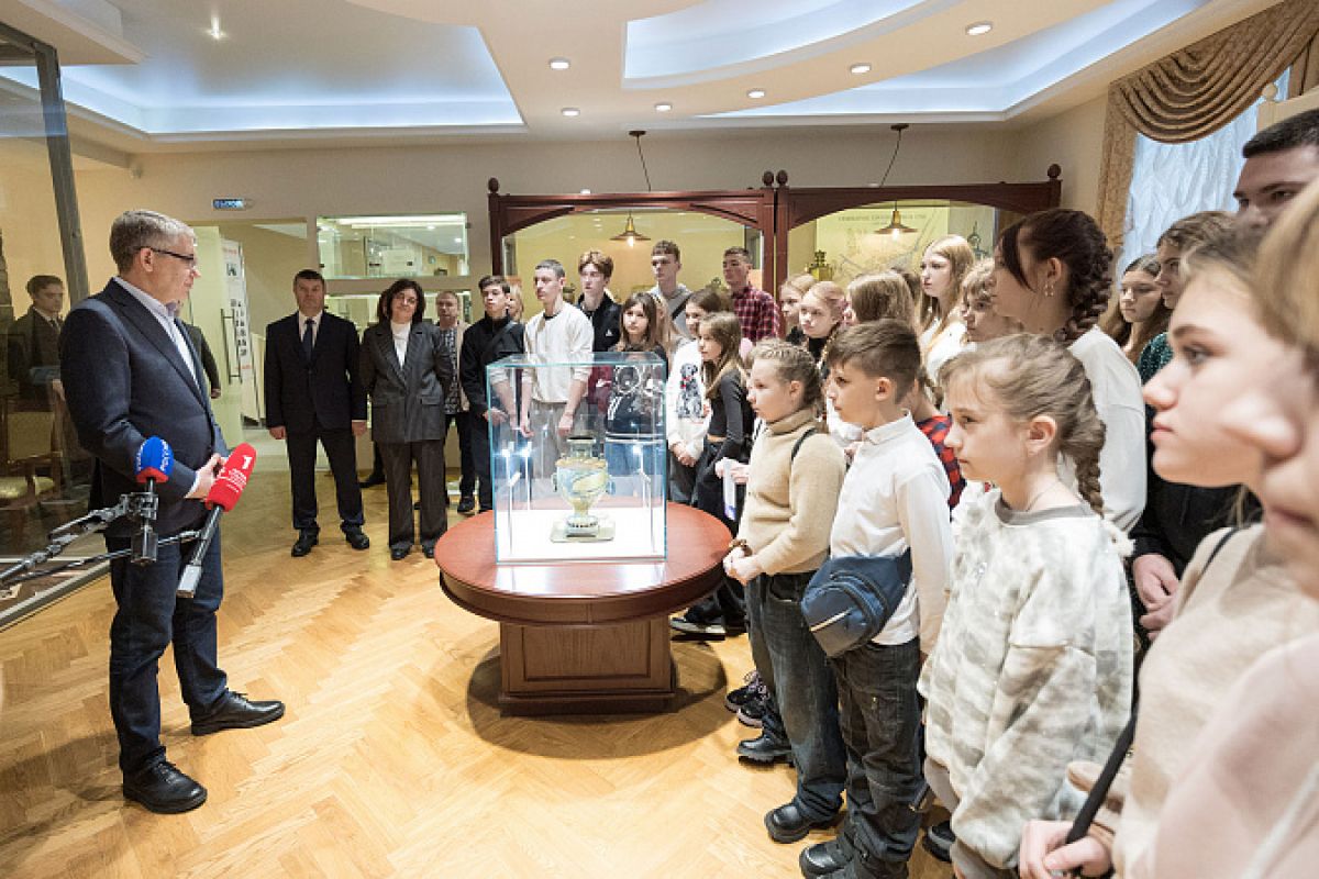 Дмитрий Миляев встретился с детьми из ДНР