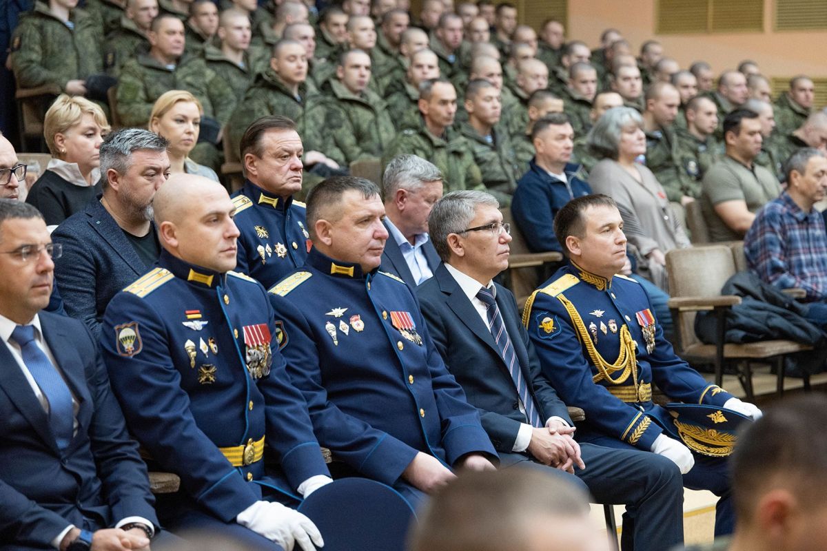 Вручение Георгиевского знамени 39-му отряду