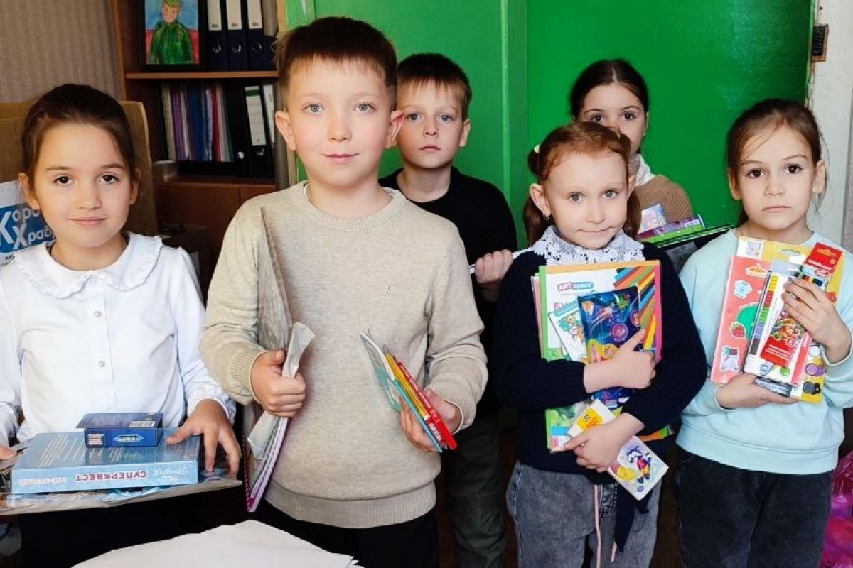 Школьники собрали «Коробку храбрости»