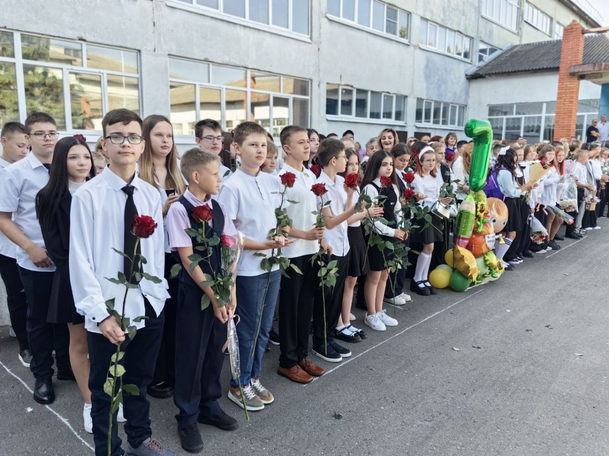 В Куркинской школе № 1 прозвенел первый звонок В Куркинской школе № 1 прозвенел первый звонок