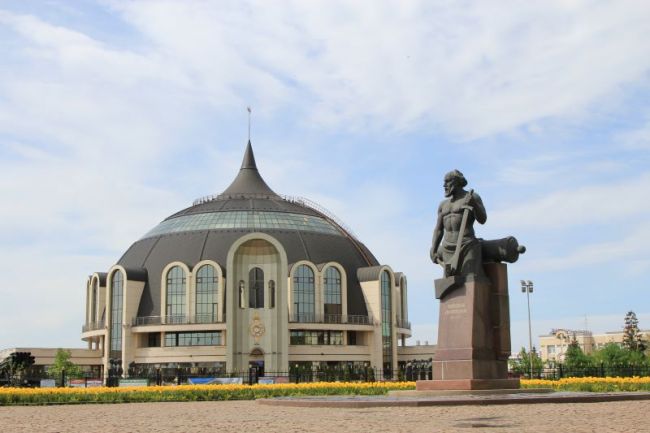 Мария Олейникова: Оружие поэта - правое слово, бьющее в самое сердце Мария Олейникова: Оружие поэта - правое слово, бьющее в самое сердце